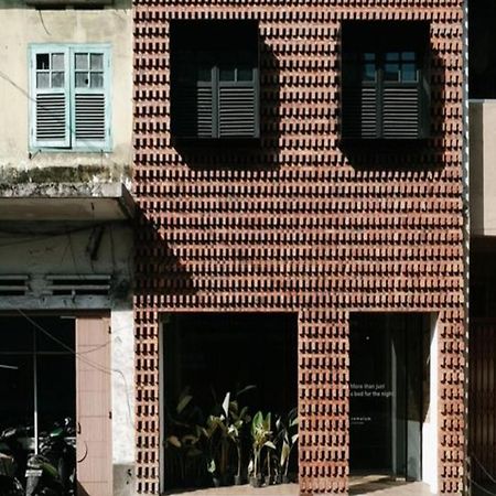 เซมาลัม แอท ซุนยัตเซน Hostel เมดาน ภายนอก รูปภาพ