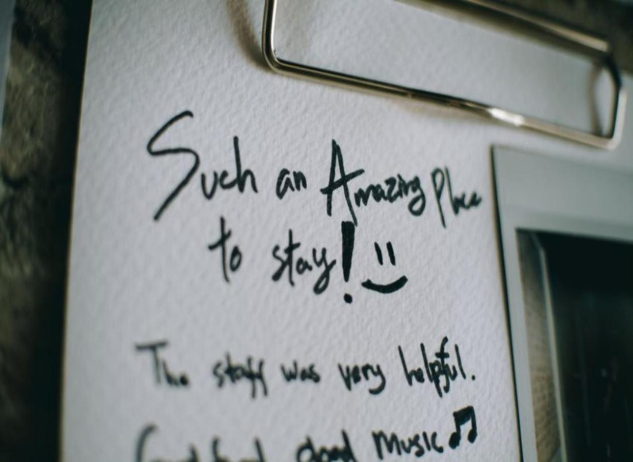 เซมาลัม แอท ซุนยัตเซน Hostel เมดาน ภายนอก รูปภาพ